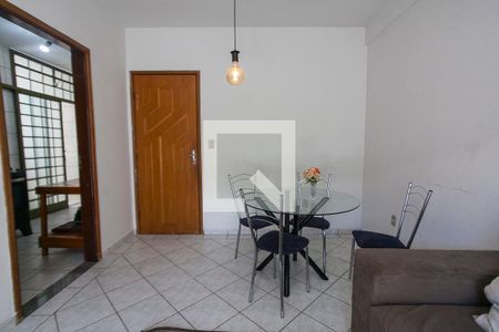 Sala de apartamento para alugar com 3 quartos, 76m² em Brasil, Uberlândia