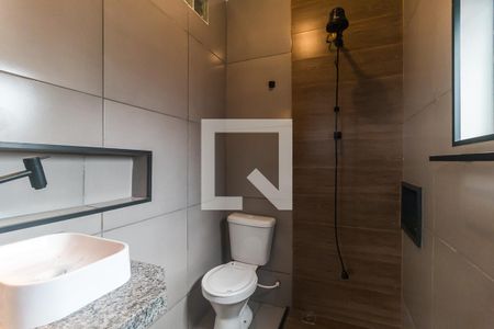 Banheiro de kitnet/studio para alugar com 1 quarto, 35m² em Vl. Santista, Mogi das Cruzes