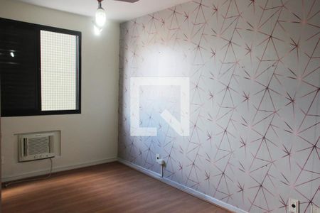 Quarto  de apartamento para alugar com 2 quartos, 129m² em Embaré, Santos