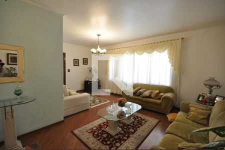 Sala de casa à venda com 3 quartos, 286m² em Vila Paiva, São Paulo