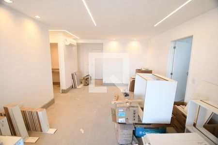 Sala de apartamento para alugar com 3 quartos, 126m² em Cambuí, Campinas