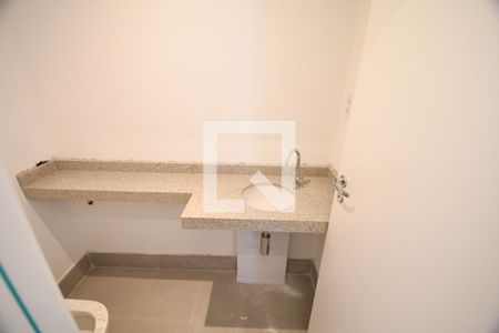Lavabo de apartamento para alugar com 3 quartos, 126m² em Cambuí, Campinas