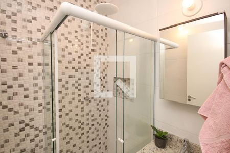 Banheiro 1  de casa à venda com 2 quartos, 51m² em Vila Constança, São Paulo