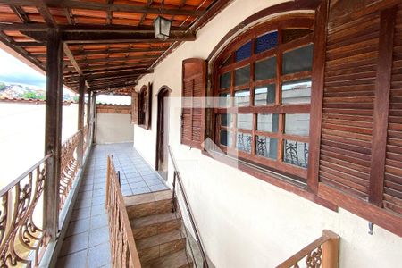 Varanda de casa à venda com 3 quartos, 410m² em São Marcos, Belo Horizonte