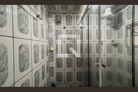 Banheiro da Suíte de casa para alugar com 2 quartos, 70m² em Parque Cisper, São Paulo