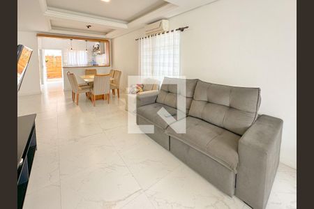 Sala de TV de casa para alugar com 4 quartos, 200m² em Ingleses Norte, Florianópolis