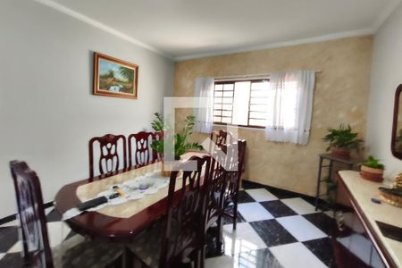 Casa para alugar com 3 quartos, 400m² em Jardim São Vicente, Campinas