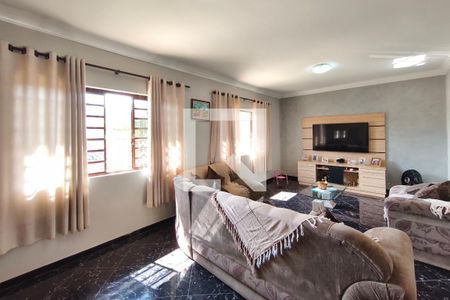 Casa para alugar com 3 quartos, 400m² em Jardim São Vicente, Campinas