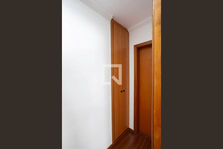 Corredor de apartamento à venda com 2 quartos, 53m² em Manacás, Belo Horizonte