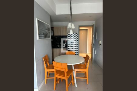 Sala de apartamento para alugar com 1 quarto, 40m² em Jacarepaguá, Rio de Janeiro