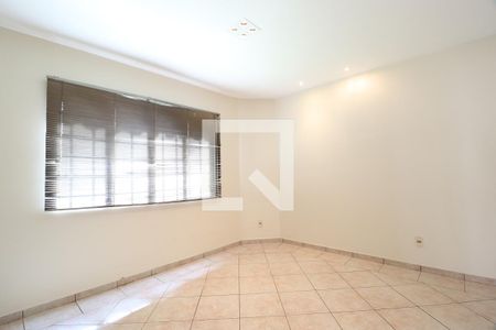 Sala de casa para alugar com 4 quartos, 209m² em Jardim Karaíba, Uberlândia
