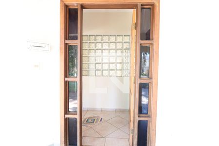 Entrada de casa para alugar com 4 quartos, 209m² em Jardim Karaíba, Uberlândia