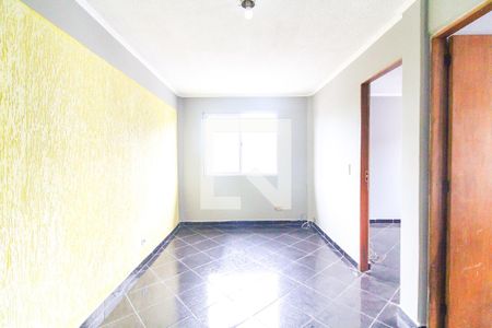 Sala de apartamento para alugar com 2 quartos, 50m² em Conjunto Habitacional Fazenda do Carmo, São Paulo