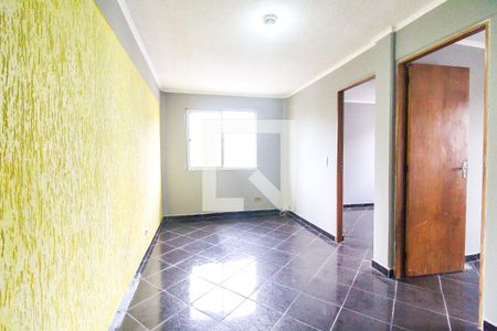 Sala de apartamento para alugar com 2 quartos, 50m² em Conjunto Habitacional Fazenda do Carmo, São Paulo