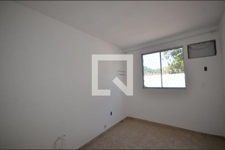 Quarto 1 de casa para alugar com 2 quartos, 55m² em Praça Seca, Rio de Janeiro