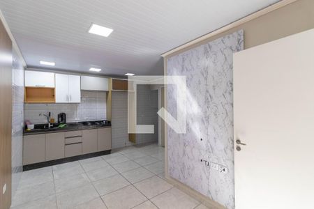 Sala e Cozinha de casa para alugar com 2 quartos, 50m² em Jardim Maringa, São Paulo