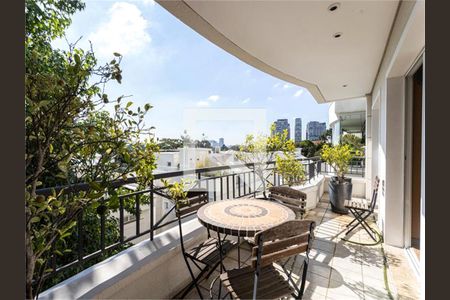 Casa à venda com 3 quartos, 432m² em Jardim Silvia (Zona Oeste), São Paulo