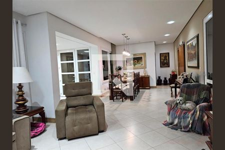 Casa à venda com 4 quartos, 230m² em Brooklin, São Paulo