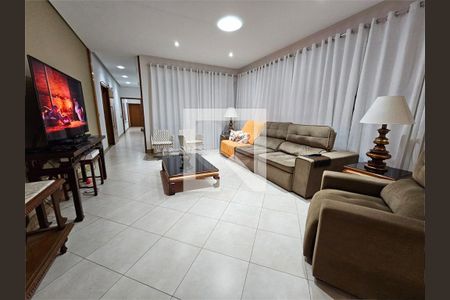 Casa à venda com 4 quartos, 230m² em Brooklin, São Paulo