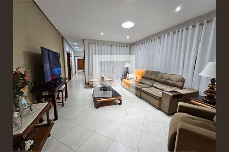 Casa à venda com 4 quartos, 230m² em Brooklin, São Paulo