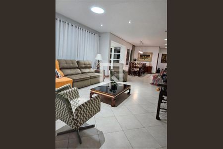 Casa à venda com 4 quartos, 230m² em Brooklin, São Paulo