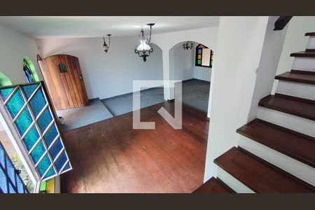 Sala de casa para alugar com 5 quartos, 300m² em Capão Redondo, São Paulo
