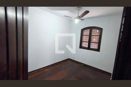 Quarto de casa para alugar com 5 quartos, 300m² em Capão Redondo, São Paulo