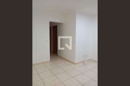 Sala de apartamento para alugar com 3 quartos, 65m² em Vila Cruzeiro do Sul, Aparecida de Goiânia