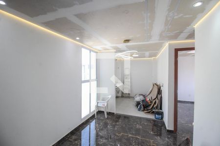 Sala de apartamento para alugar com 2 quartos, 45m² em Jardim Alvorada, Nova Iguaçu