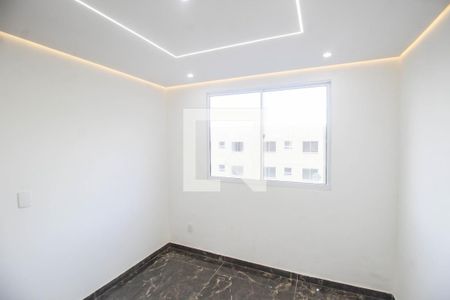 Quarto 1 de apartamento para alugar com 2 quartos, 45m² em Jardim Alvorada, Nova Iguaçu