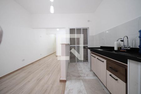 Sala/Cozinha de casa para alugar com 2 quartos, 40m² em Ponte Rasa, São Paulo