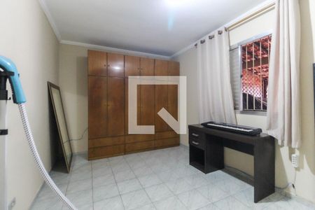 Quarto 2 de casa para alugar com 2 quartos, 120m² em Vila Brasil, São Paulo