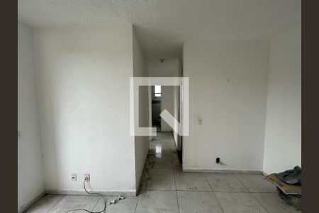 Corredor de apartamento para alugar com 2 quartos, 55m² em Pavuna, Nilópolis