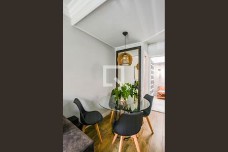 Sala de casa de condomínio à venda com 2 quartos, 69m² em Vila Homero Thon, Santo André