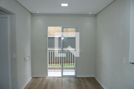 Apartamento para alugar com 2 quartos, 48m² em Cemucam, Cotia