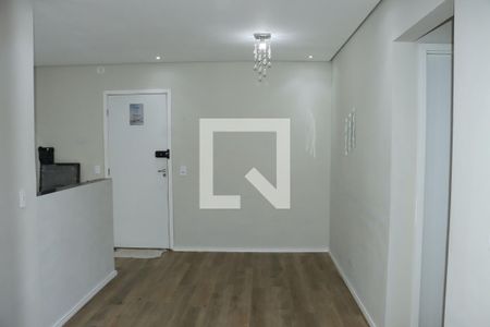 Apartamento para alugar com 2 quartos, 48m² em Cemucam, Cotia