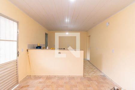 Sala de casa para alugar com 2 quartos, 85m² em Jardim Porteira Grande, São Paulo