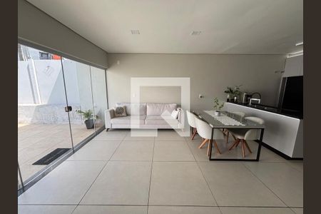 Sala de casa para alugar com 3 quartos, 130m² em Canudos, Novo Hamburgo