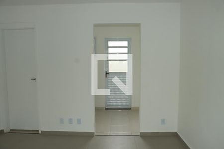 Casa de Condomínio para alugar com 2 quartos, 48m² em Centreville, Cotia