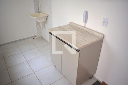 Cozinha - Armários de apartamento para alugar com 2 quartos, 42m² em Jardim Ouro Branco, Ribeirão Preto