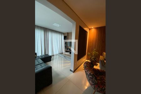 Foto 09 de casa à venda com 3 quartos, 180m² em Cabral, Contagem