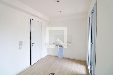 Sala / Cozinha de apartamento para alugar com 2 quartos, 30m² em Vila Plana, São Paulo