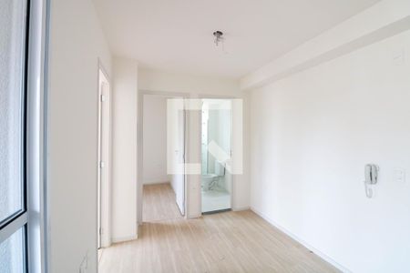 Sala / Cozinha de apartamento para alugar com 2 quartos, 30m² em Vila Plana, São Paulo