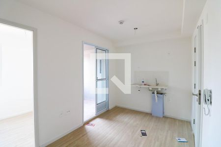 Sala / Cozinha de apartamento para alugar com 2 quartos, 30m² em Vila Plana, São Paulo