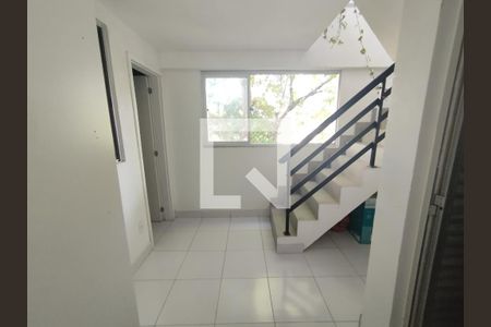 Sala de casa de condomínio para alugar com 4 quartos, 140m² em Freguesia (Jacarepaguá), Rio de Janeiro