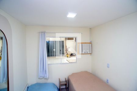 Quarto 1 de casa para alugar com 2 quartos, 40m² em Barra da Tijuca, Rio de Janeiro