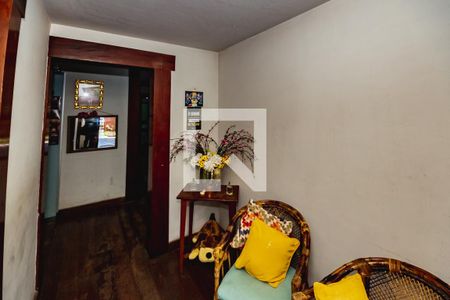 Casa à venda com 5 quartos, 412m² em São José, Belo Horizonte