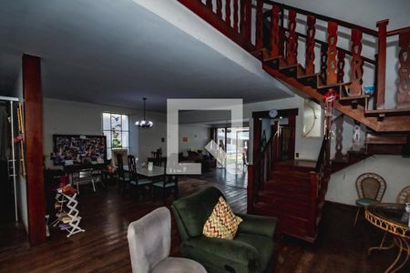 Casa à venda com 5 quartos, 412m² em São José, Belo Horizonte