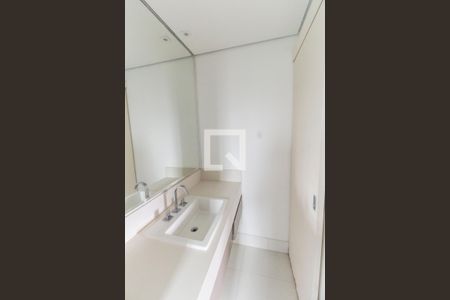 Banheiro da Suíte de apartamento à venda com 1 quarto, 62m² em Melville Empresarial Ii, Barueri