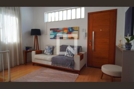 Sala de casa à venda com 3 quartos, 90m² em Medianeira, Porto Alegre